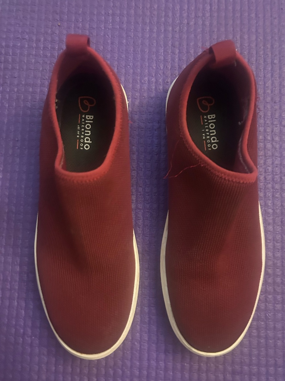 Blondo Slip-On Knit Sneakers in Wine and White